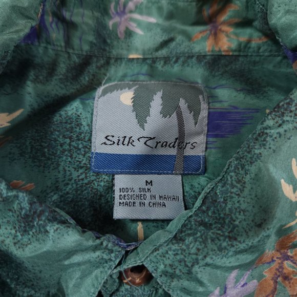 Silk Traders Button Shirt Mens Medium 100% Silk Short Sleeve Hawaiian Pocket - Picture 7 of 14
